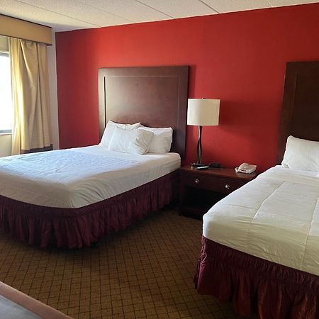 Clarion Hotel Lansing Exterior photo