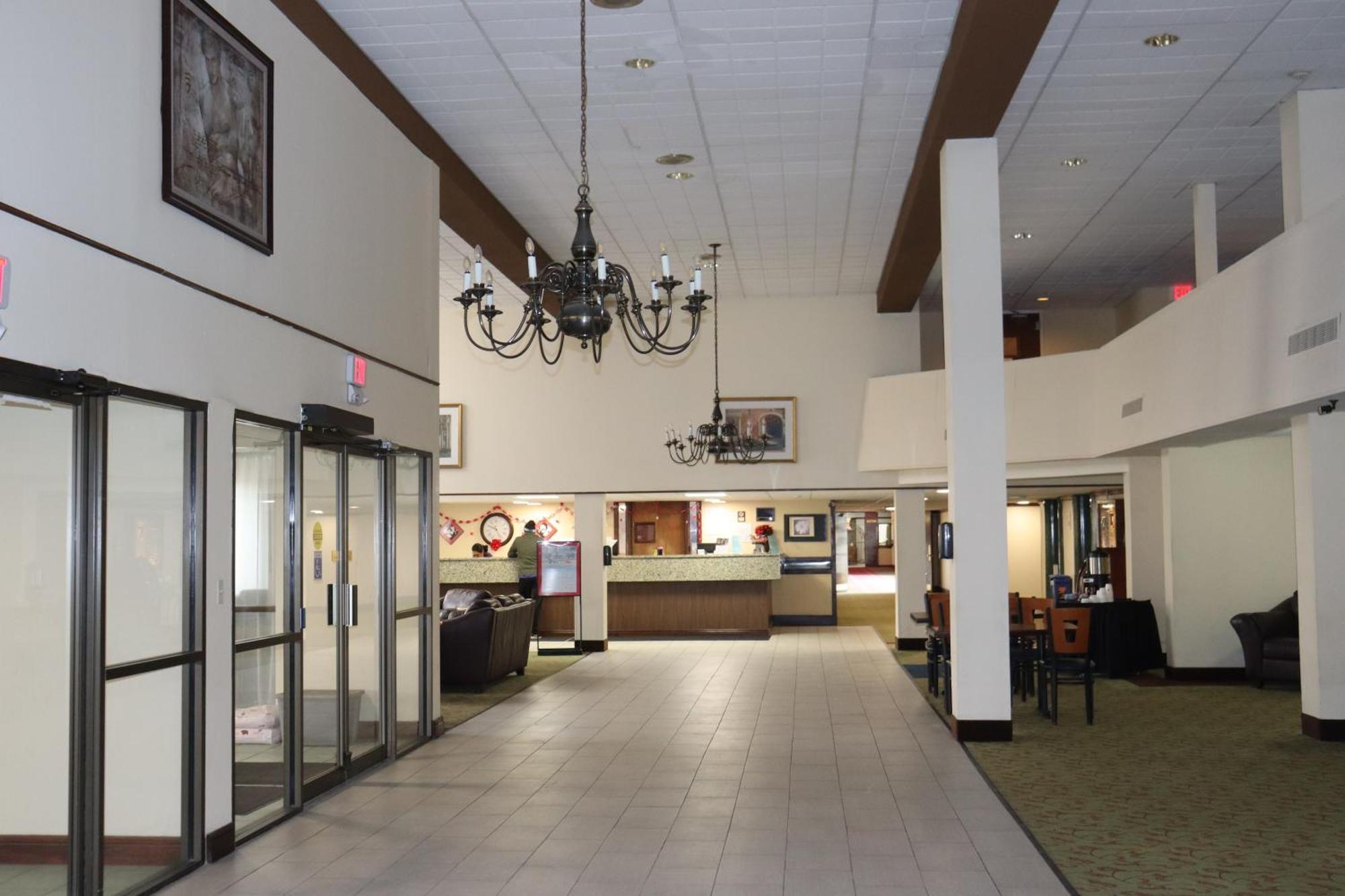 Clarion Hotel Lansing Exterior photo